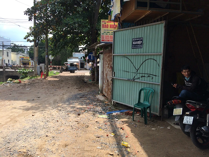 Cửa hàng vật liệu xây dựng nơi chị Vân bị cướp giật điện thoại